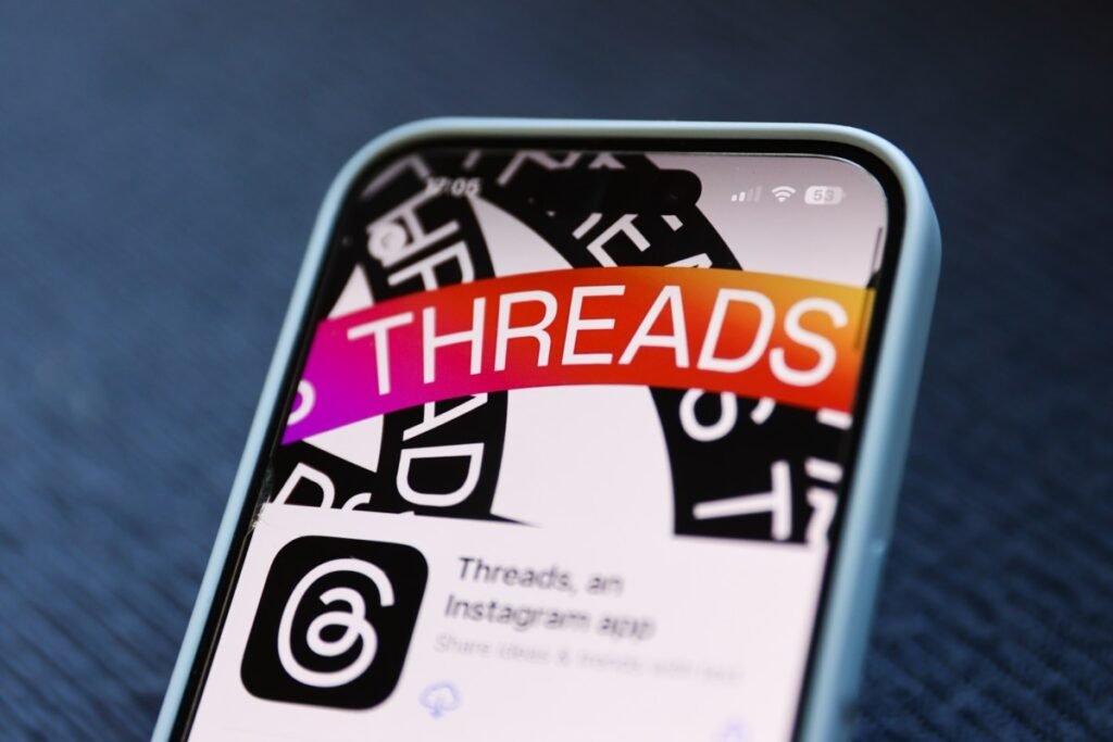 threads-is-nearing-x’s-daily-app-users,-new-data-shows